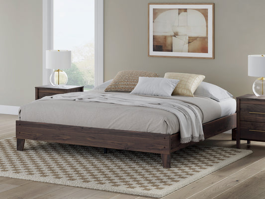 Calverson King Platform Bed