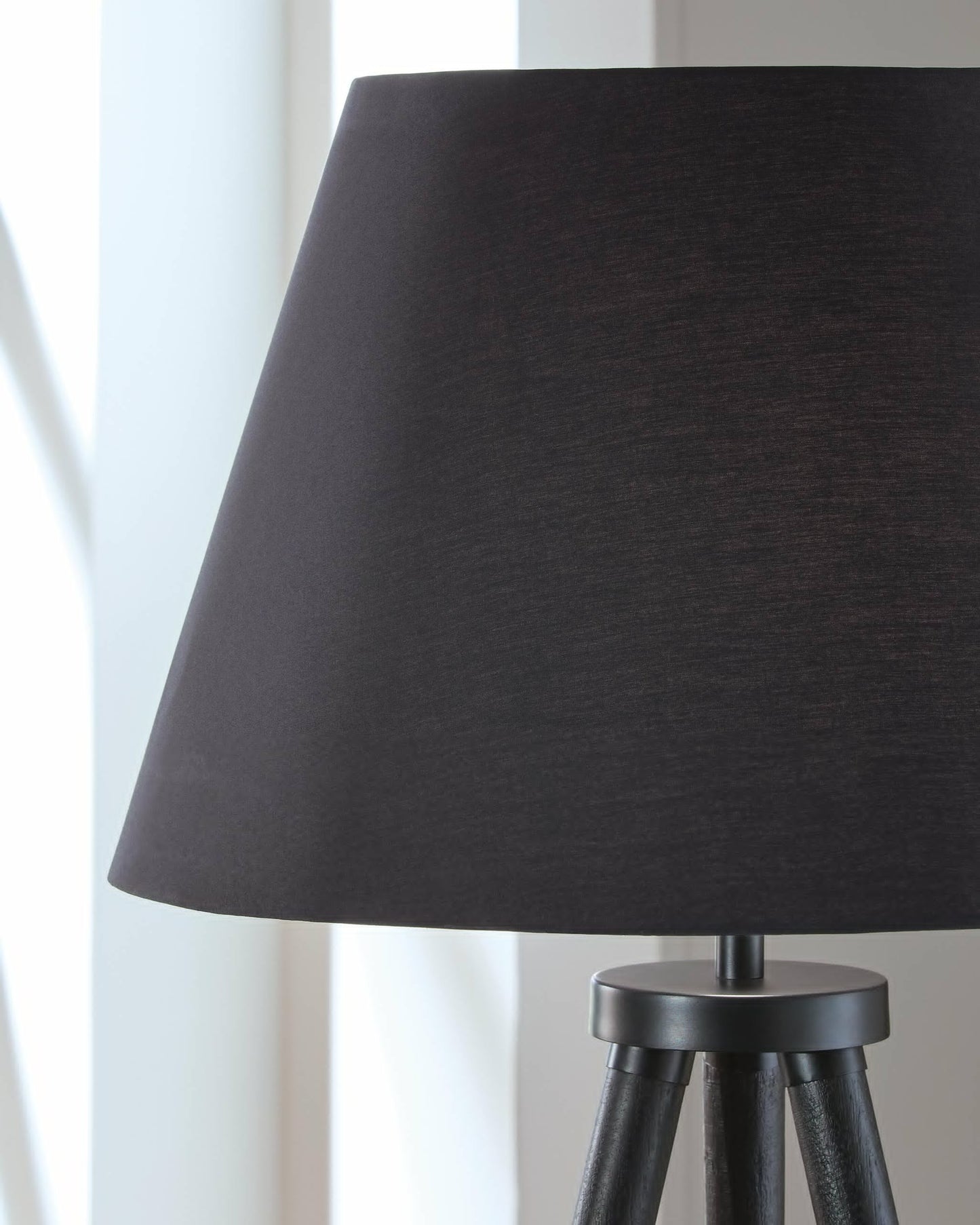 Orhan Wood Floor Lamp (1/CN)