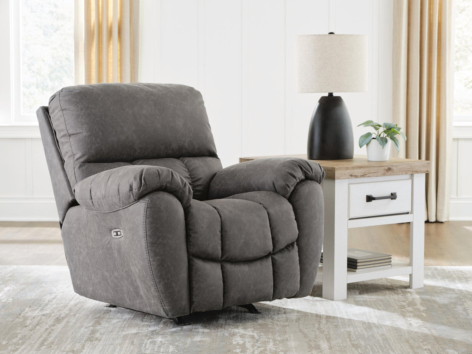Living Room > Recliners